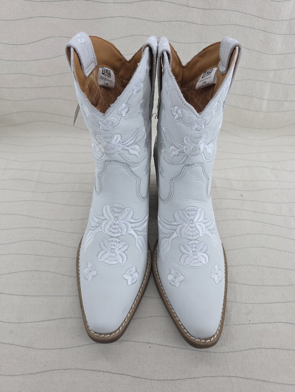 Dingo Womens Western Sweetheart Embroidered Bootie White Boots DI2183 Size 7.5 - Picture 3 of 16